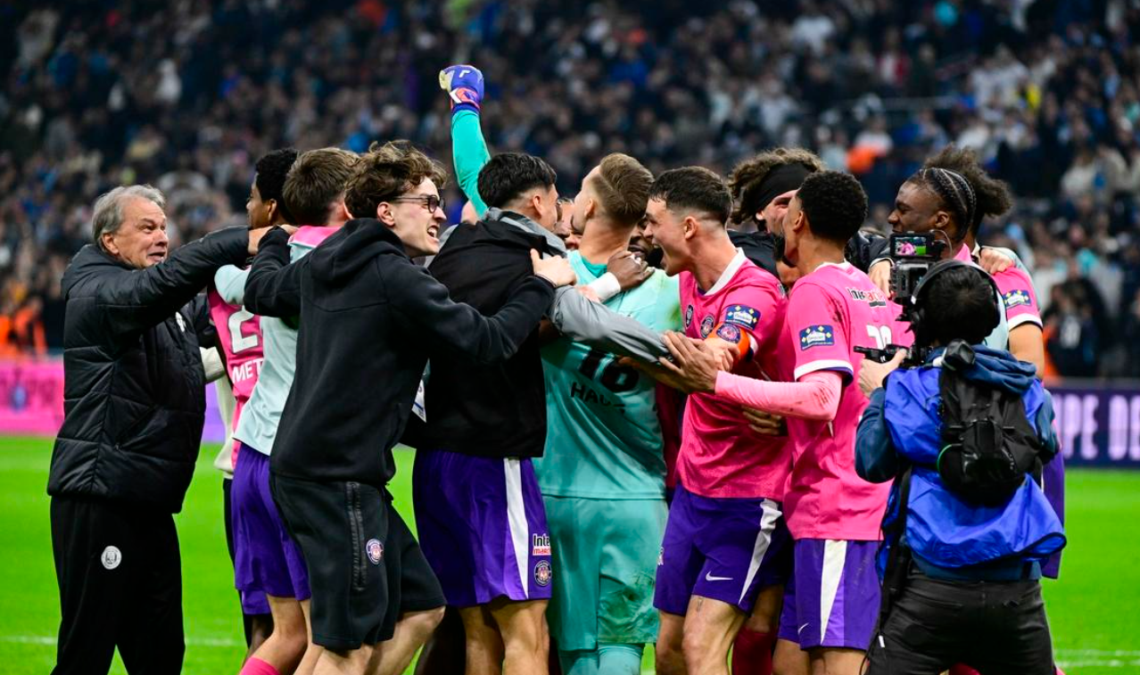 开云APP-5-6！1-2！疯狂一夜，马赛爆冷出局，曼联被绝杀，皇家社会进决赛